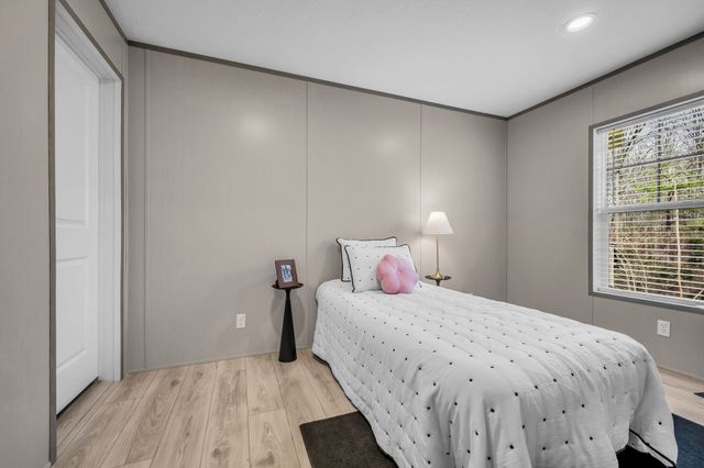 8130 Oak Springs Rd, Nunnelly, TN 37137