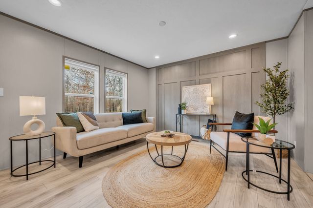 8130 Oak Springs Rd, Nunnelly, TN 37137