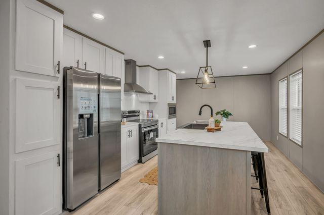 8130 Oak Springs Rd, Nunnelly, TN 37137