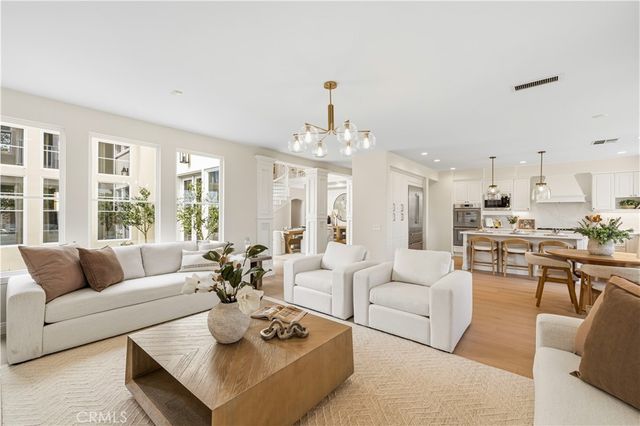 20130 Via Cellini, Porter Ranch, CA 91326