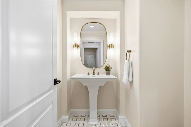 20130 Via Cellini, Porter Ranch, CA 91326