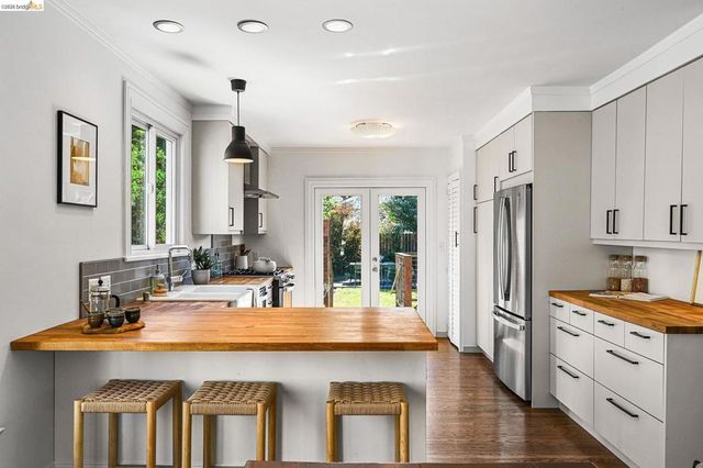 4110 Lusk St, Oakland, CA 94608