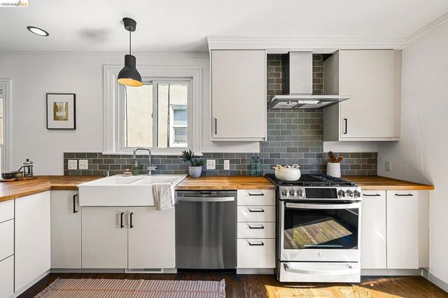 4110 Lusk St, Oakland, CA 94608