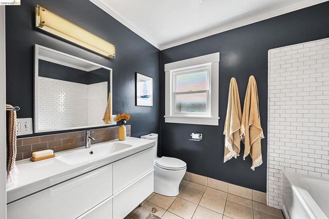 4110 Lusk St, Oakland, CA 94608