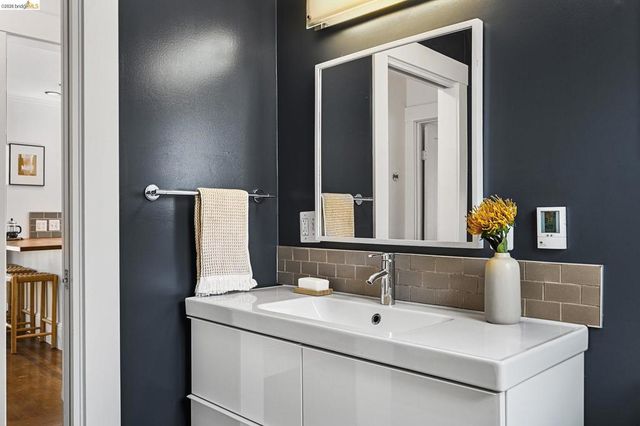 4110 Lusk St, Oakland, CA 94608