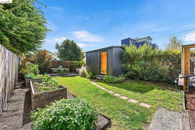 4110 Lusk St, Oakland, CA 94608