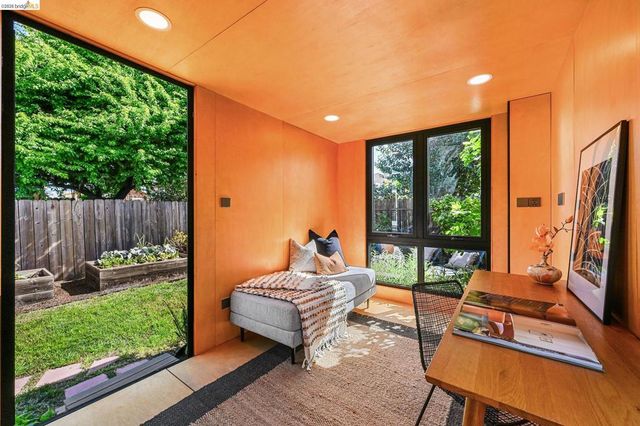 4110 Lusk St, Oakland, CA 94608