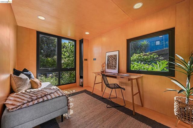 4110 Lusk St, Oakland, CA 94608