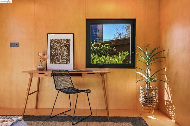 4110 Lusk St, Oakland, CA 94608