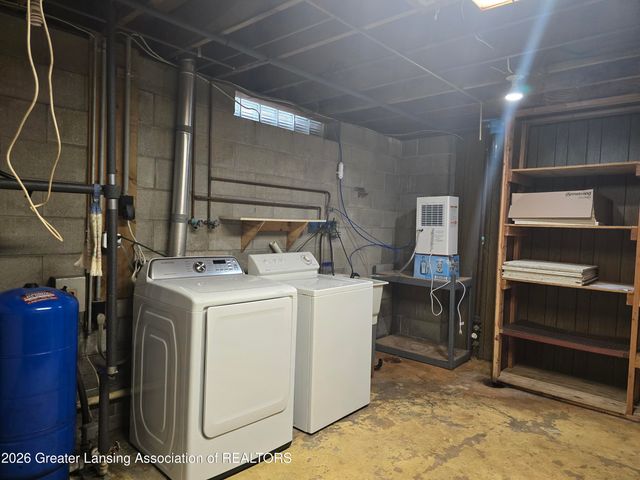 2407 W Clark Road, Lansing, MI 48906