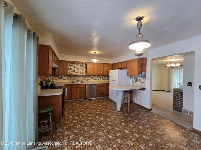 2407 W Clark Road, Lansing, MI 48906