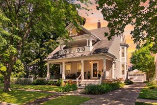 831 Wisconsin Avenue, St. Joseph, MI 49085