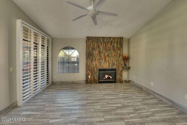 101 S Players Club Drive APT 10203, Tucson, AZ 85745