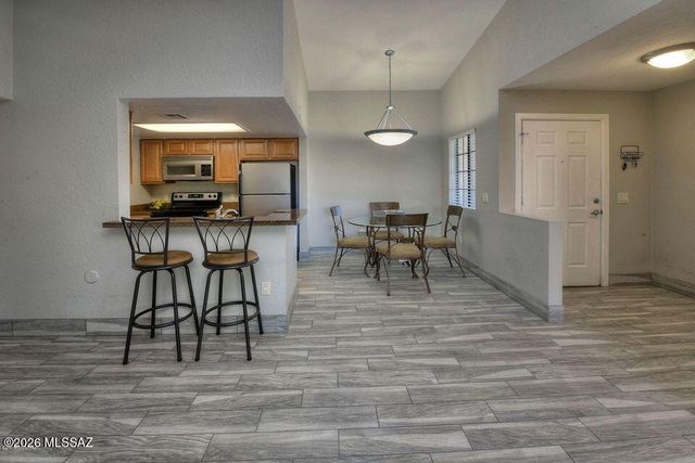 101 S Players Club Drive APT 10203, Tucson, AZ 85745