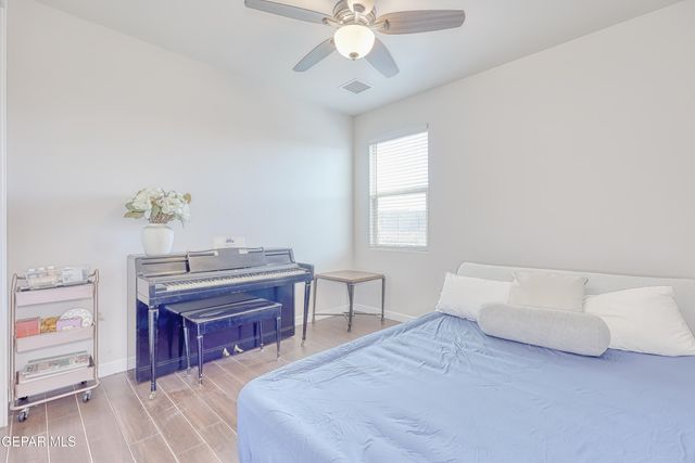 484 BINGLEY Place, El Paso, TX 79928