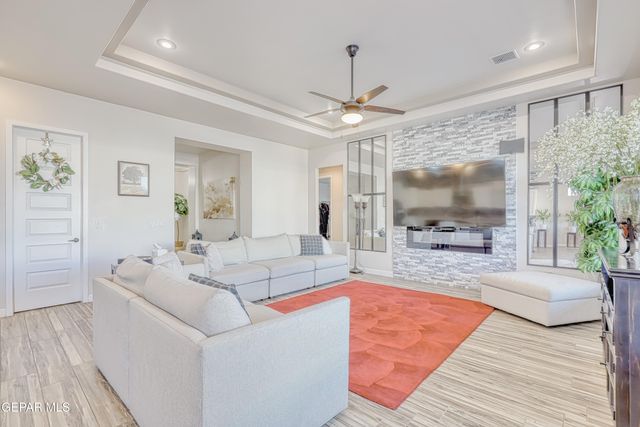 484 BINGLEY Place, El Paso, TX 79928