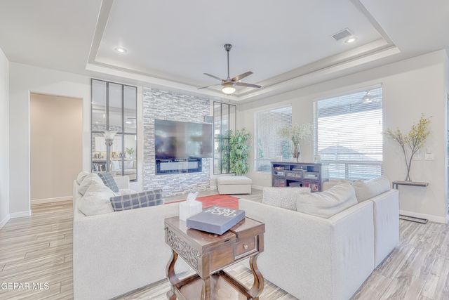 484 BINGLEY Place, El Paso, TX 79928