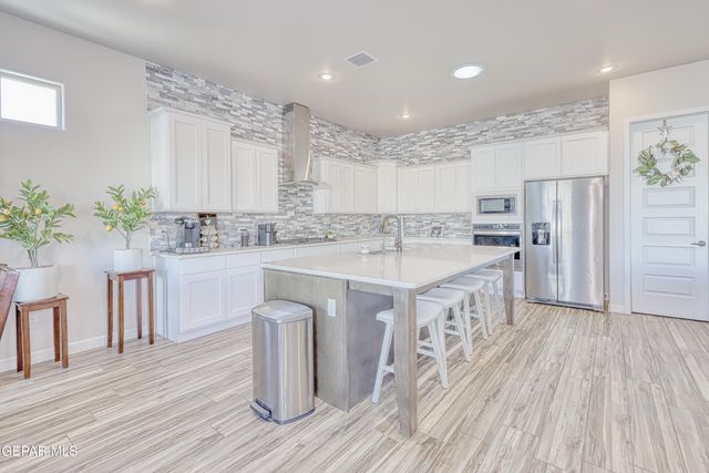 484 BINGLEY Place, El Paso, TX 79928