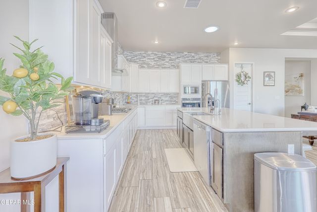 484 BINGLEY Place, El Paso, TX 79928