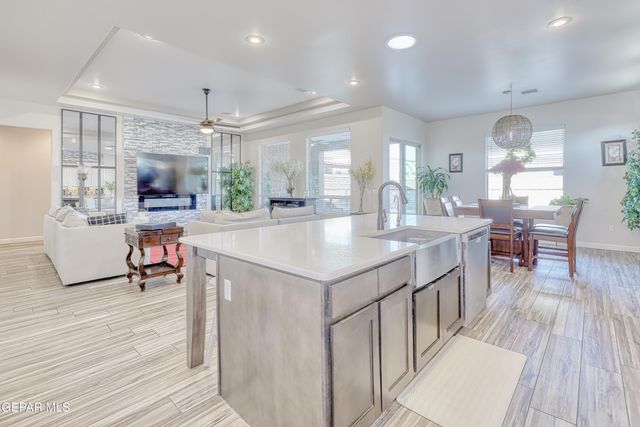 484 BINGLEY Place, El Paso, TX 79928