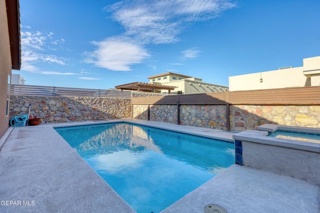 484 BINGLEY Place, El Paso, TX 79928