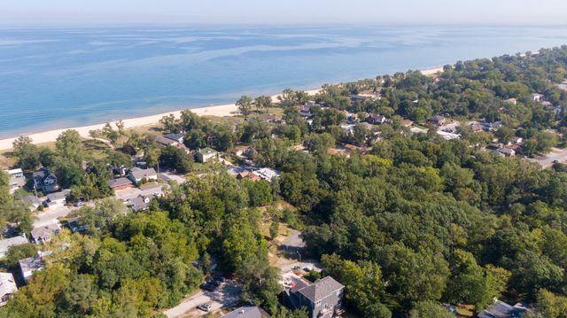 7747 Maple Avenue, Gary, IN 46403