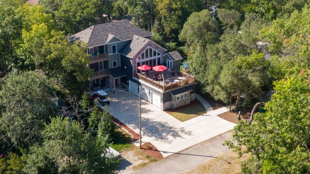 7747 Maple Avenue, Gary, IN 46403