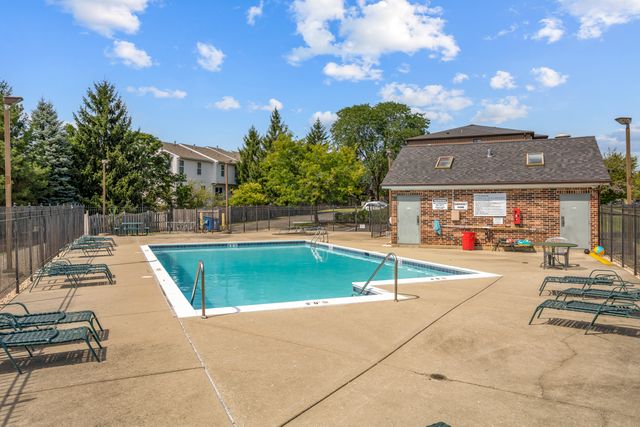 1110 Cedar Street 3B, Glendale Heights, IL 60139