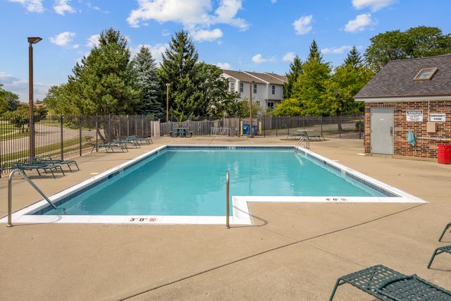 1110 Cedar Street 3B, Glendale Heights, IL 60139