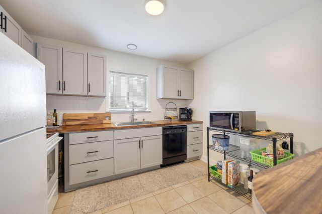 1110 Cedar Street 3B, Glendale Heights, IL 60139