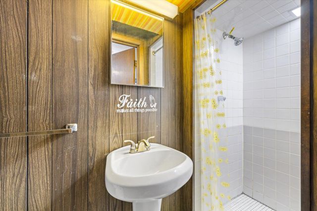 1629 Suburban Avenue, Saint Paul, MN 55106