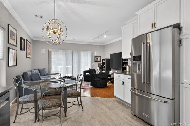 66 Sagamore Drive, Plainview, NY 11803