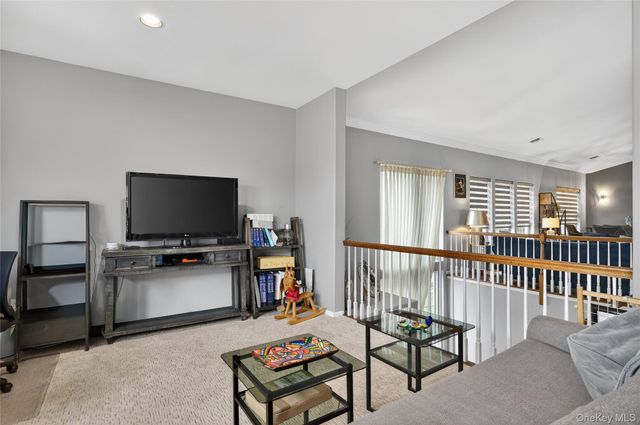 66 Sagamore Drive, Plainview, NY 11803