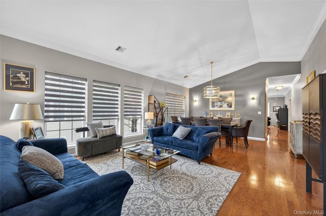 66 Sagamore Drive, Plainview, NY 11803