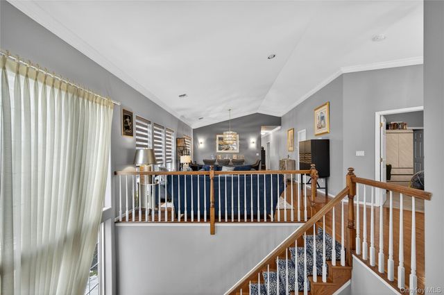 66 Sagamore Drive, Plainview, NY 11803