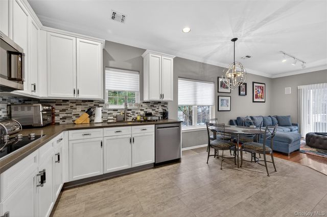 66 Sagamore Drive, Plainview, NY 11803