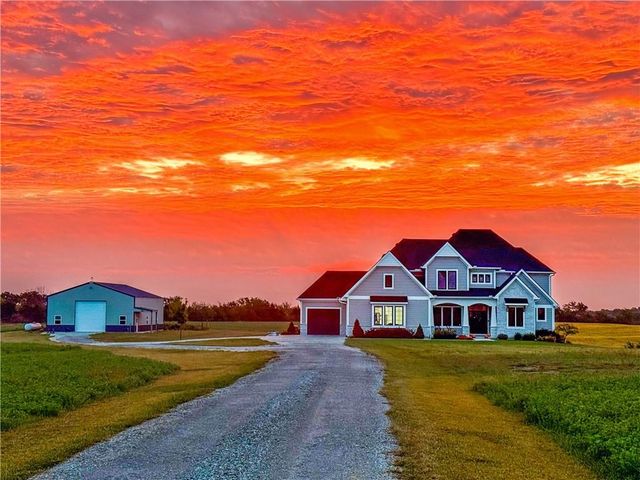 25060 159th Street, Leavenworth, KS 66048