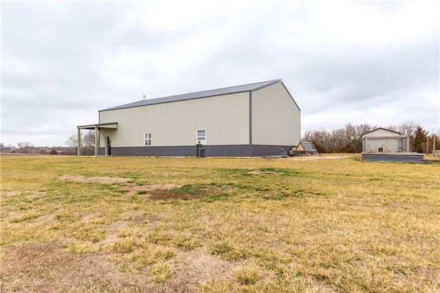 25060 159th Street, Leavenworth, KS 66048