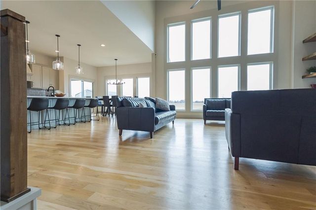 25060 159th Street, Leavenworth, KS 66048