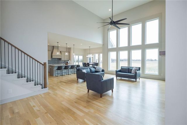 25060 159th Street, Leavenworth, KS 66048