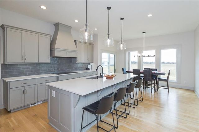 25060 159th Street, Leavenworth, KS 66048