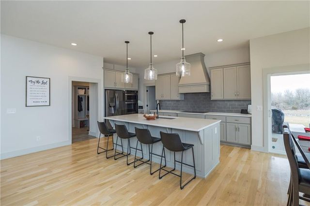 25060 159th Street, Leavenworth, KS 66048