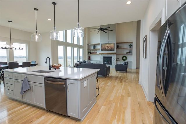 25060 159th Street, Leavenworth, KS 66048