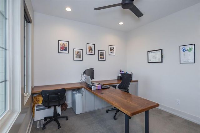 25060 159th Street, Leavenworth, KS 66048