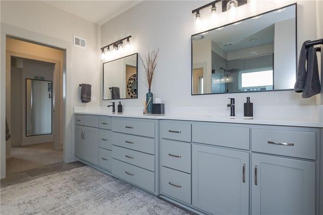 25060 159th Street, Leavenworth, KS 66048