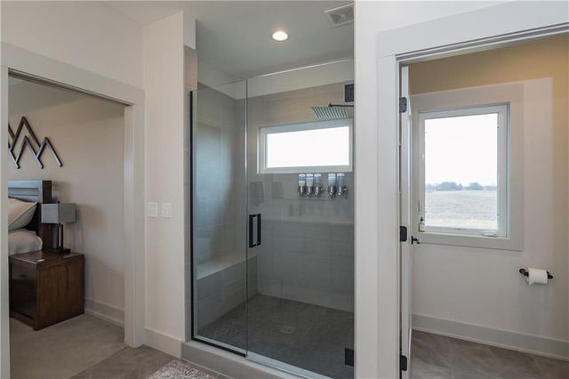 25060 159th Street, Leavenworth, KS 66048