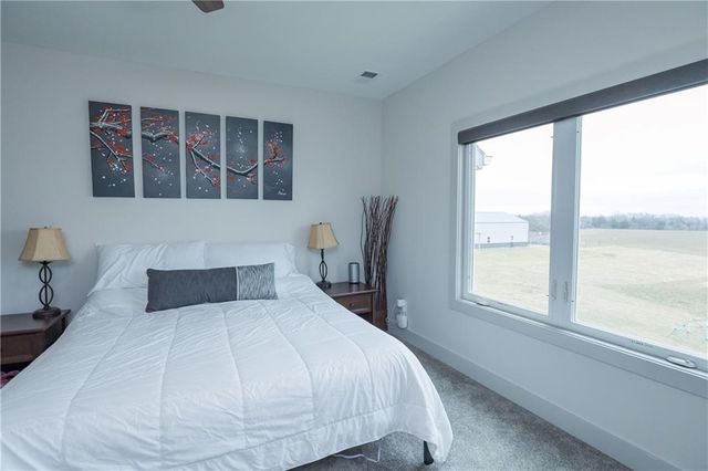 25060 159th Street, Leavenworth, KS 66048