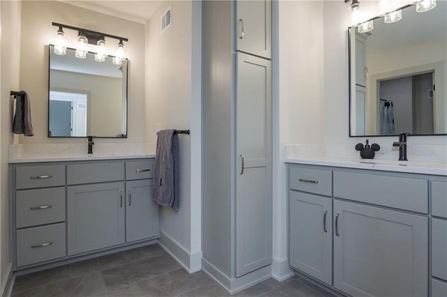 25060 159th Street, Leavenworth, KS 66048