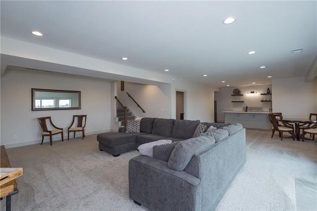 25060 159th Street, Leavenworth, KS 66048