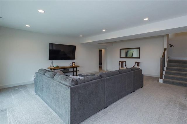 25060 159th Street, Leavenworth, KS 66048